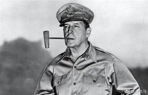麦克阿瑟的军帽为啥是独一无二的？1951年4月19日麦克阿瑟退役