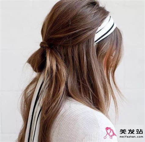 戴发箍甜美女生头像图片