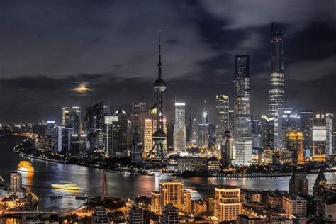深圳和上海未来哪个更有发展潜力？