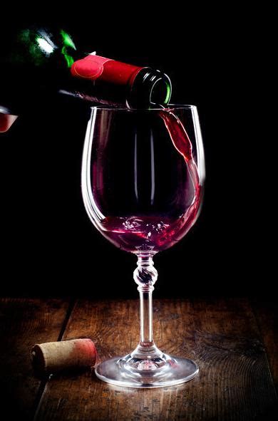 干红葡萄酒辨别,干红葡萄酒鉴赏方法,干红葡萄酒做法,干红葡萄酒与色素葡萄酒的区别_齐家网