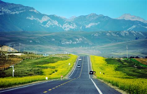 新疆南北疆自驾游什么季节最好，适合开什么车？|新疆|南疆|季节_新浪新闻