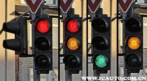 十字路口红绿灯规则_十字路口红绿灯通行规则(图)
