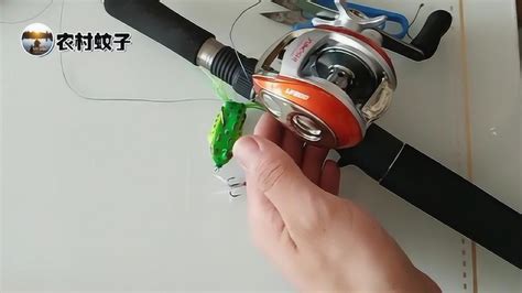 钓鱼小技巧：教你正确组装路亚竿，装鱼线绑假饵！_腾讯视频