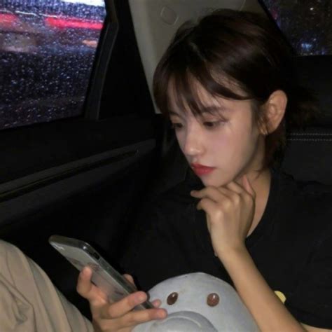 文静优雅女生头像温柔