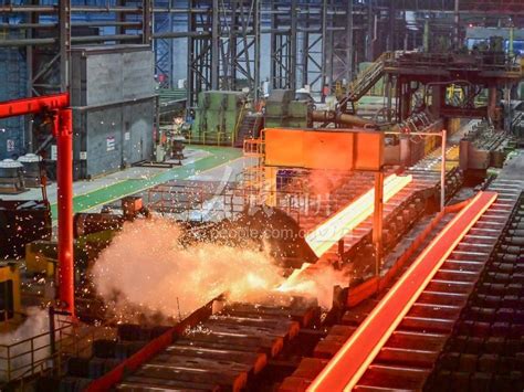 安徽马鞍山：钢铁生产忙-人民图片网