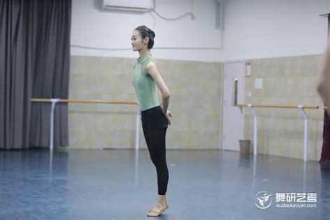 不懂就问：艺考前的舞蹈生，是如何做到这么瘦的？_2023舞蹈艺考最新资讯-舞蹈艺考培训就在舞研艺考！
