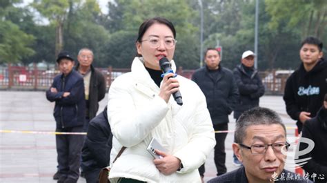 忠县举办健康中国建设新闻发布活动 徐海波出席并回答市民提问_忠县人民政府