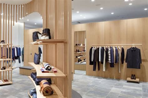 日本京都A.P.C. 日式风格服装店设计 – 米尚丽零售设计网-店面设计丨办公室设计丨餐厅设计丨SI设计丨VI设计