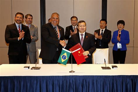 中国和巴西签署服务贸易合作两年行动计划