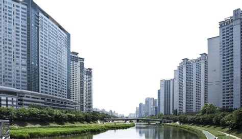 2021年上海楼市总结及未来趋势预判 - 地产金融 - 侠说·报告来了