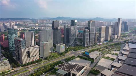 南京首座拥有超级绿洲的商业体!河西龙湖天街今天正式开业!_房产资讯_房天下
