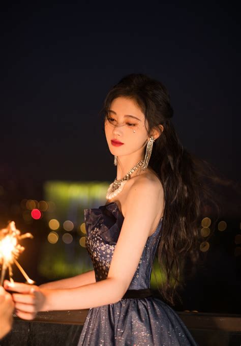 鞠婧婧祎图片