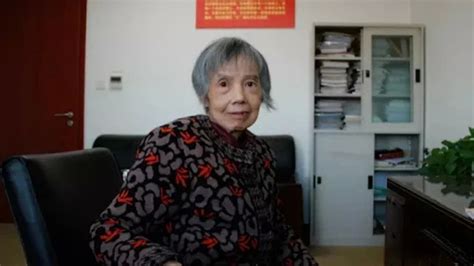 痛别！中国“芯片之母”黄令仪在北京逝世，享年86岁_凤凰网视频_凤凰网