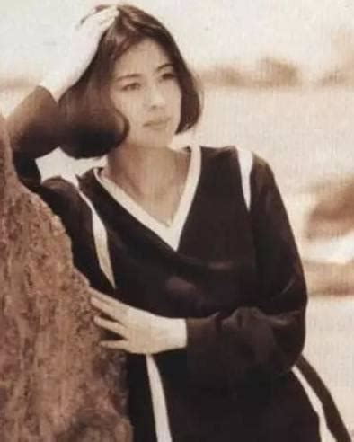 倪萍年轻时的罕见照片，太美了，多少人心目中的女神！