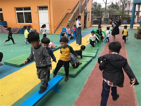 户外活动 乐享童年-精彩活动 - 常州市天宁区红梅幼儿园