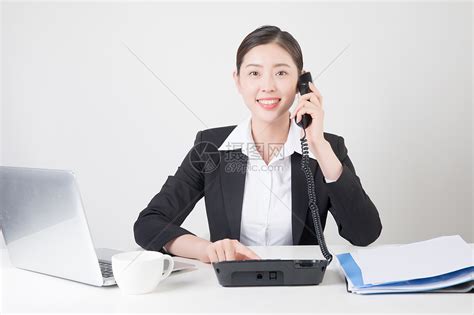 接电话的商务女性客服高清图片下载-正版图片500715424-摄图网