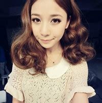日本温柔大眼女生头像