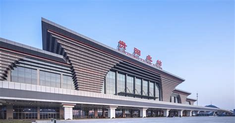 贵州最强的高铁站，是综合交通枢纽，是西南地区主要客运集散中心|枢纽|贵州|高铁_新浪新闻