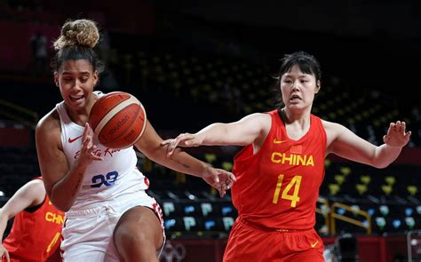 女篮世界杯四分之一决赛：中国队以42比83告负澳大利亚队 | 北晚新视觉