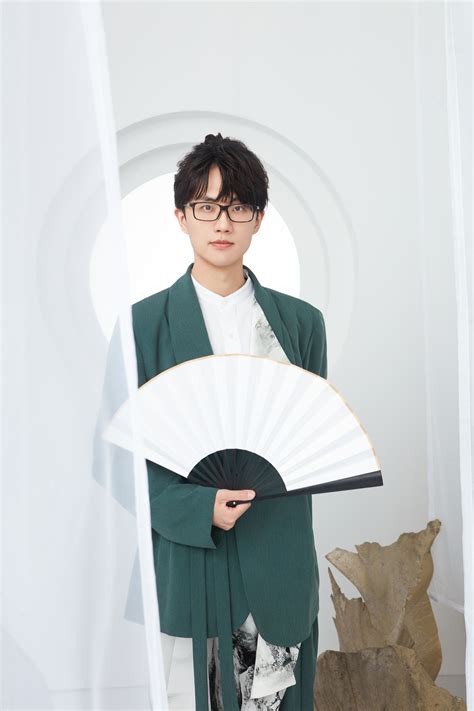 二腾宏嵩图片