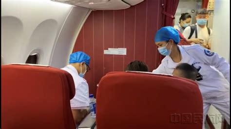 海南航空乘务员空中紧急施救婴儿旅客转危为安 - 民航 - 人民交通网
