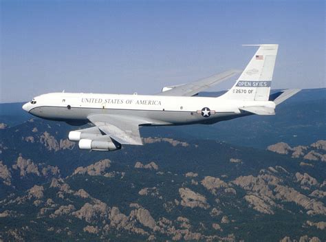 美军侦察机在乌上空“特殊飞行” 重申美对乌承诺_手机新浪网
