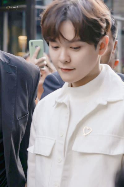 壁纸尤长婧图片