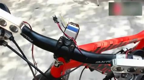 制作一个自行车发电装置，边骑车变发电_腾讯视频