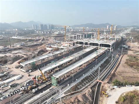 杭温高铁横店站房主体结构完成90% 剩余10%将于12月31日完工