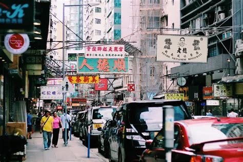 这组照片告诉你，香港居民的生活环境是多么的拥挤！|居民楼|香港岛|一线天_新浪网