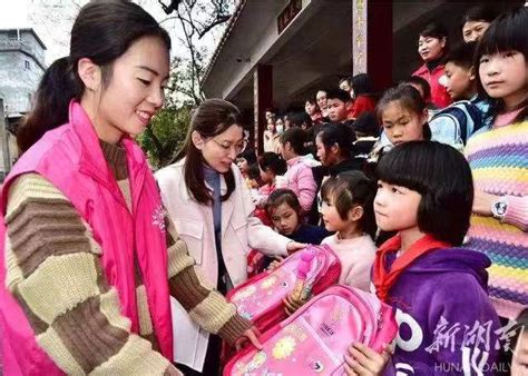 郴州妇联给430名留守儿童送新春礼物 - 郴州 - 新湖南