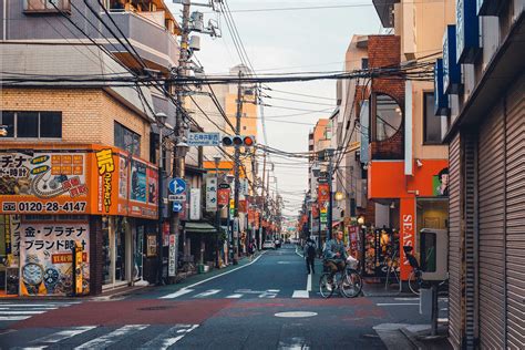 摄影 ｜ 霓虹灯下的日本街道|霓虹灯|街道|摄影_新浪新闻