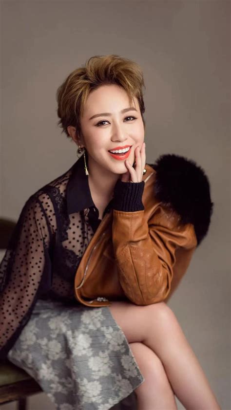 恭喜马丽成为中国影史首位百亿票房女演员！_凤凰网视频_凤凰网