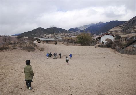 镜头下：大凉山贫困山区的孩子们