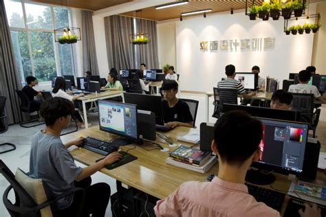 计算机平面设计孙莎莎工作室 - 河南省商务学校