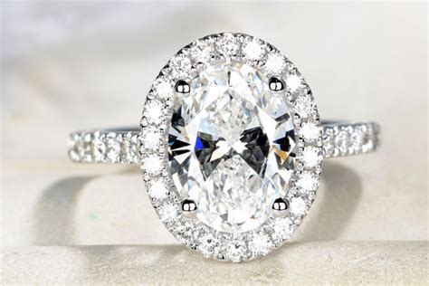 多少钱可以买到一枚五克拉钻石戒指？ – 我爱钻石网官网