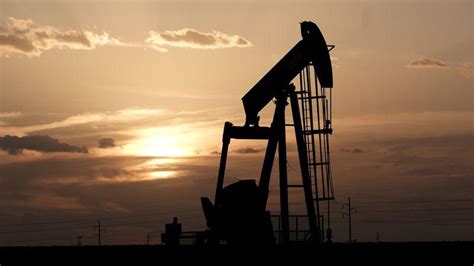 “三桶油”集体下挫 中石油中石化的化工板块前三季均亏损