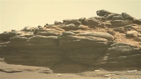 人类的探测器在火星岩石上发现了一个大洞_凤凰网视频_凤凰网