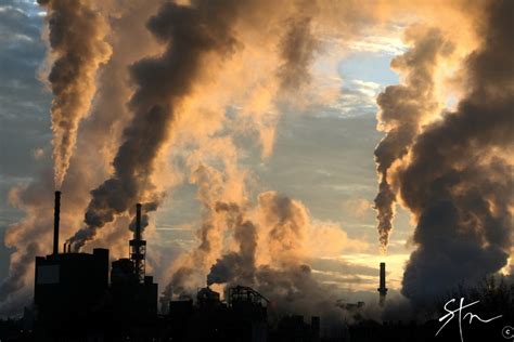 地球二氧化碳达人类史上最高水平，全球经济重拾增长加速排放|界面新闻 · 天下