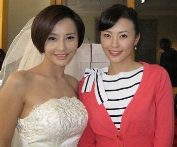 马娅舒（左）于小磊《娘家的故事》剧照 （人物关系：好姐妹）_图片_互动百科