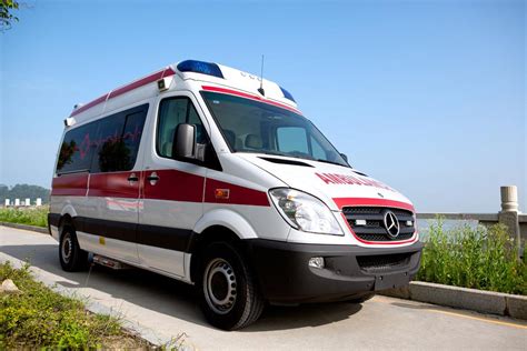 双鸭山带呼吸机救护车出租（价格8元每公里）-258jituan.com企业服务平台