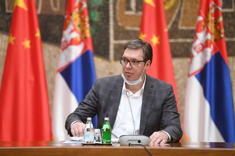 塞尔维亚总统武契奇视察匈塞铁路建设现场|武契奇|塞尔维亚|塞尔维亚总统_新浪新闻