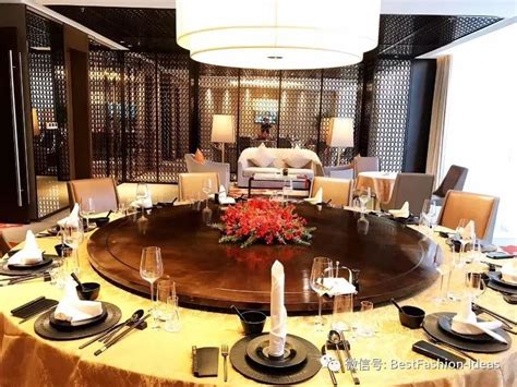 6至8人圆桌餐厅尺寸图_岩板电动餐桌的优点 - 富思房地产