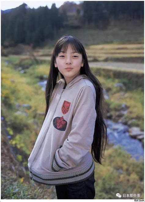 冈本奈月图片