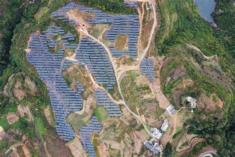贵州工程公司 基层动态 新能源电力公司毕节七星关200兆瓦光伏项目并网发电