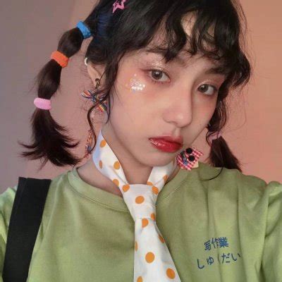 女生绿色头像温柔霸气