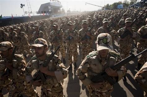 伊朗海军：波斯湾的“海上游击队”_滚动新闻_新浪财经_新浪网