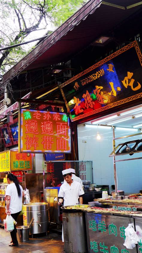 西安回民街：特色民族风味小吃街，吃货网红游客打卡地标_目的地