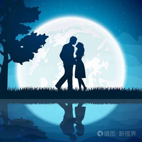 月光下的情侣图片 月光下的浪漫图片(3)_配图网