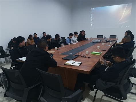 邓州市电商公共服务中心召开创业沙龙